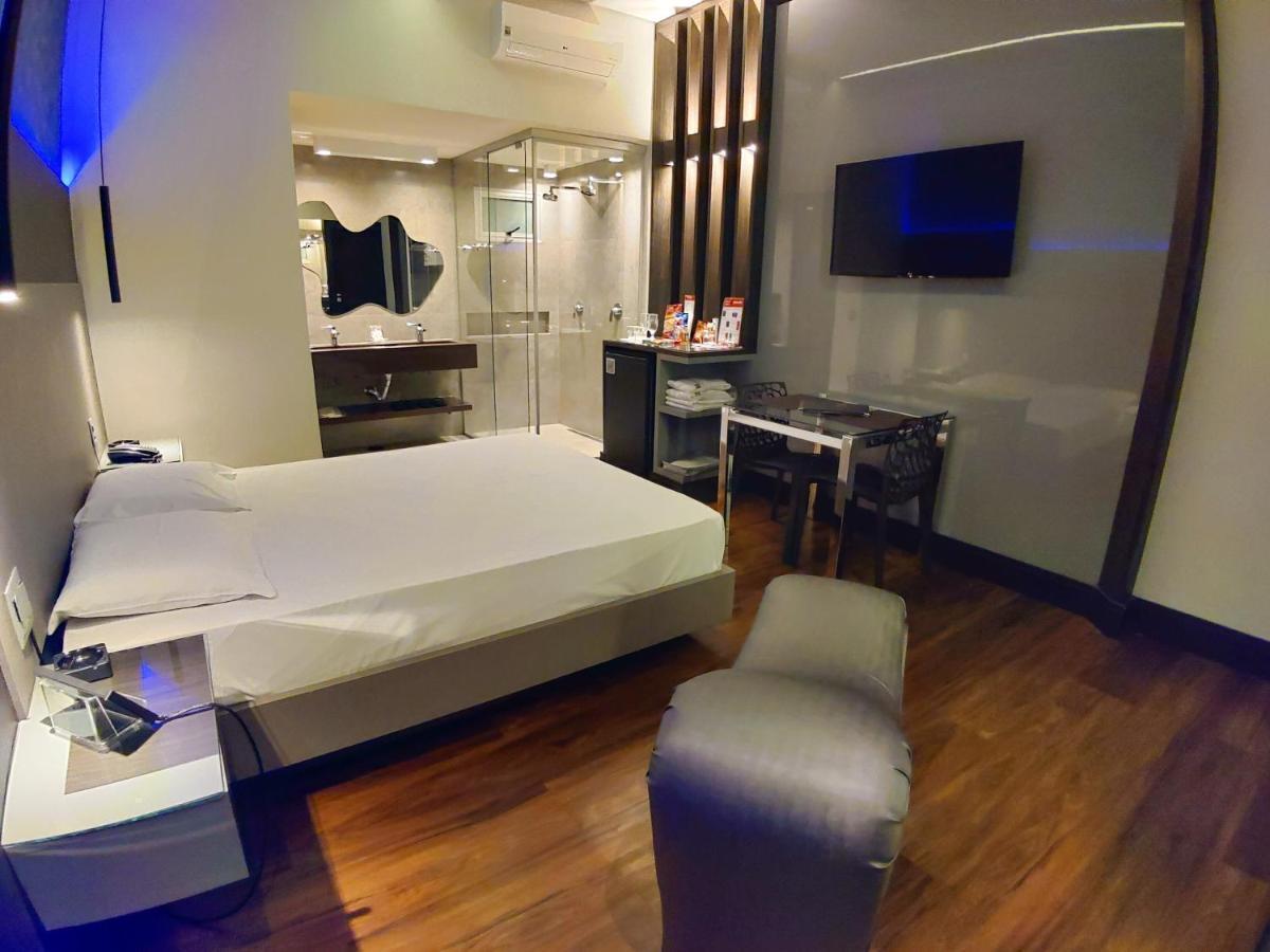 Motel Dallas 벨루오리존치 외부 사진